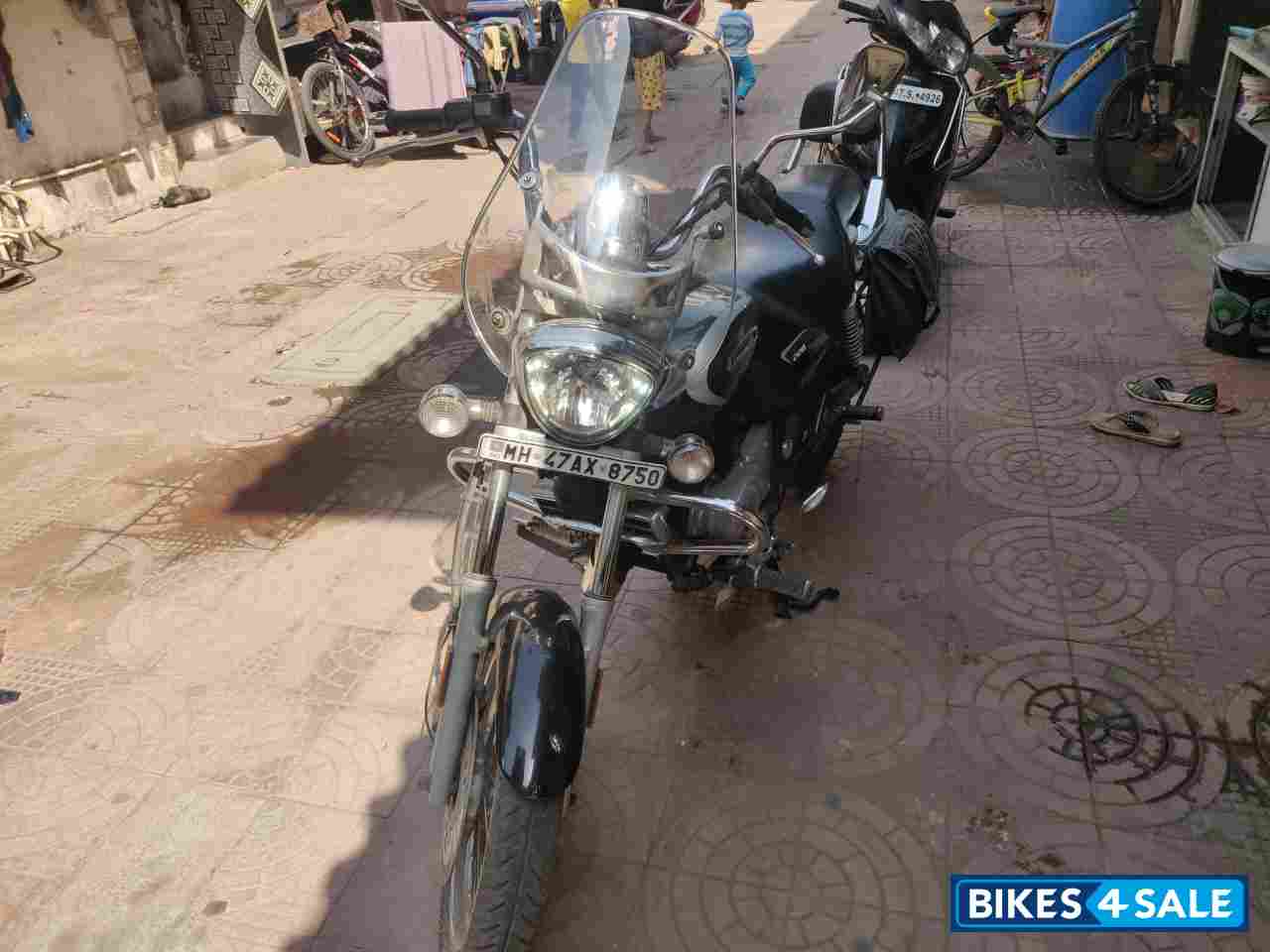 Bajaj Avenger Cruise 220 BS6