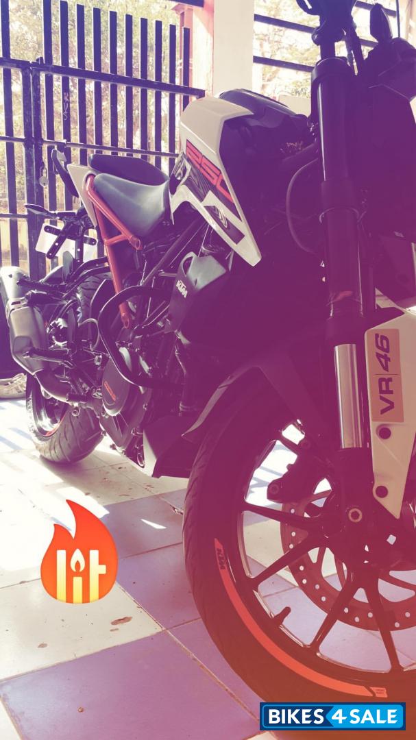 White KTM Duke 250