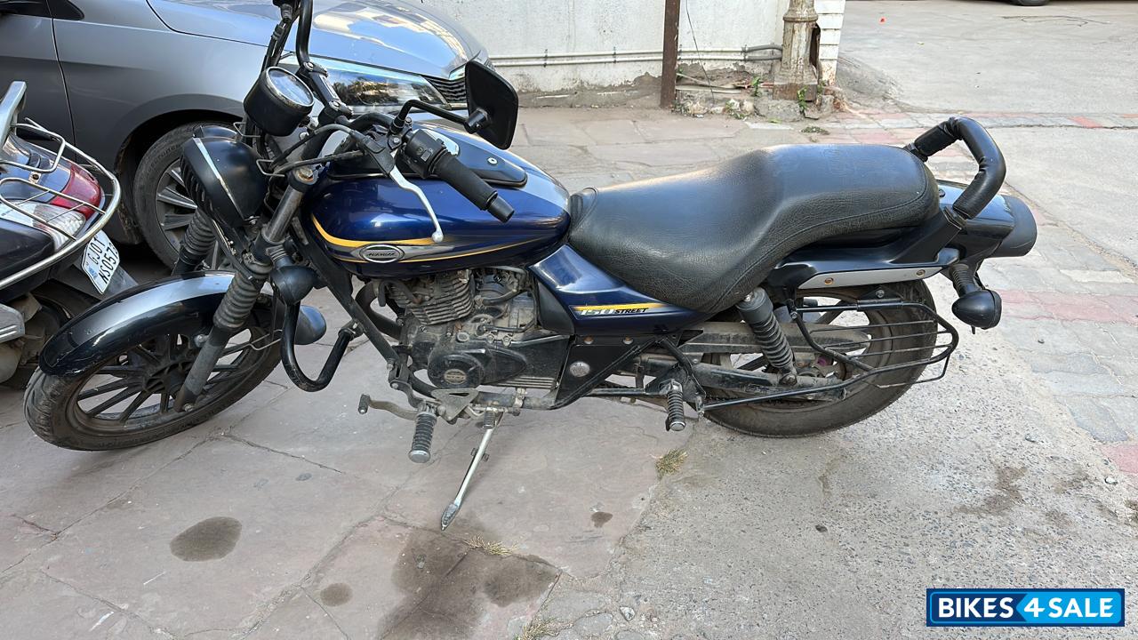 Bajaj Avenger Street 150