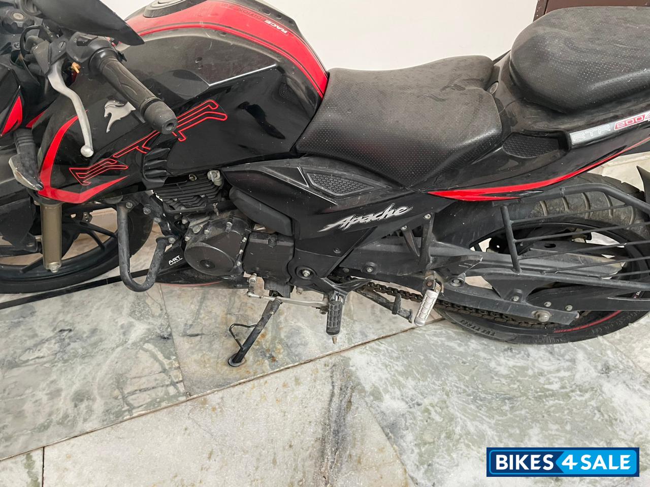 TVS Apache RTR 200 4V TVS Apache RTR 200 4V