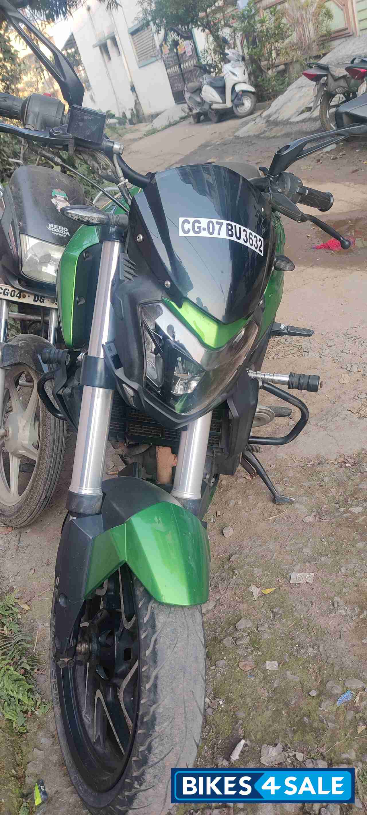 Parret Green Bajaj Dominar Dominar 400 ABS UG  2019