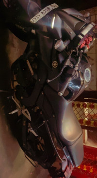 Mat Black Yamaha MT-15