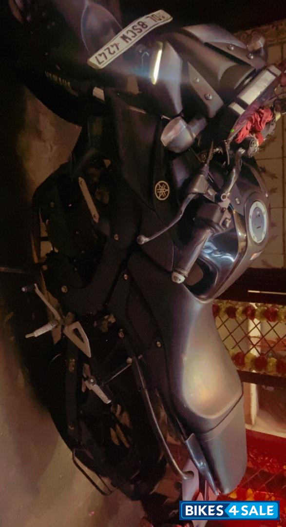 Mat Black Yamaha MT-15 Mat Black Yamaha MT-15