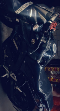 Mat Black Yamaha MT-15