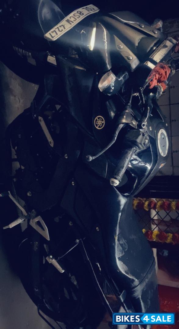 Mat Black Yamaha MT-15 Mat Black Yamaha MT-15