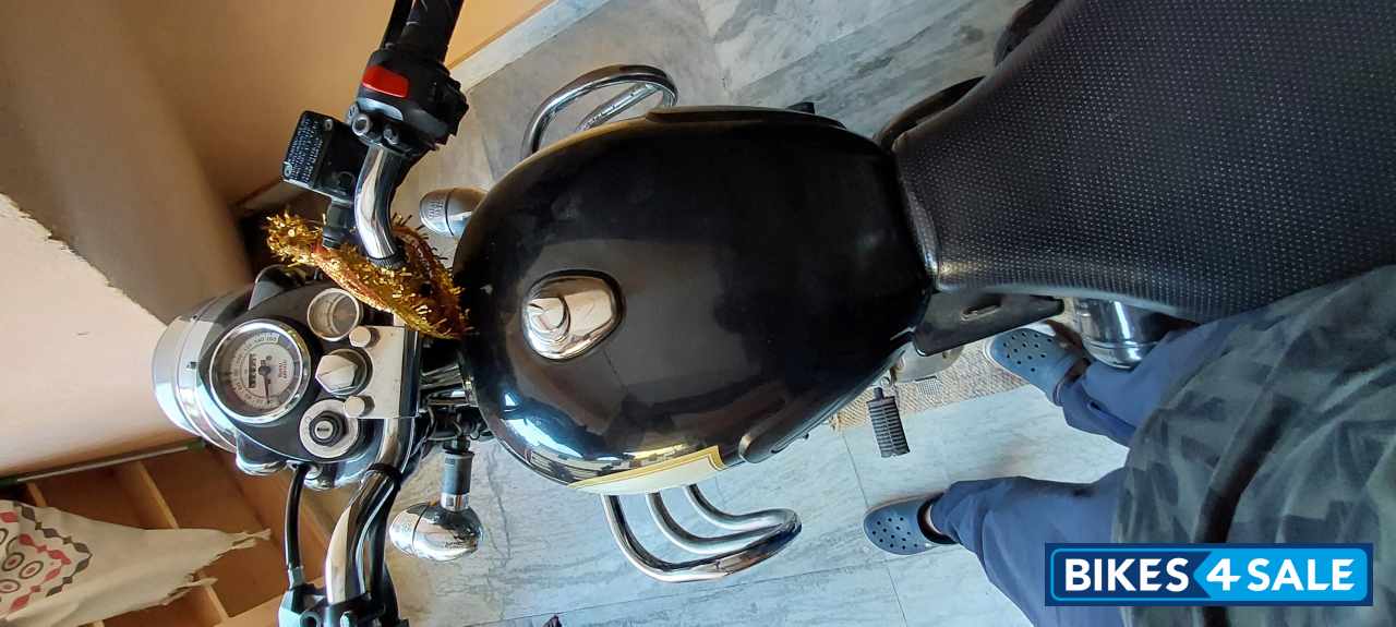 Black Royal Enfield Classic 350