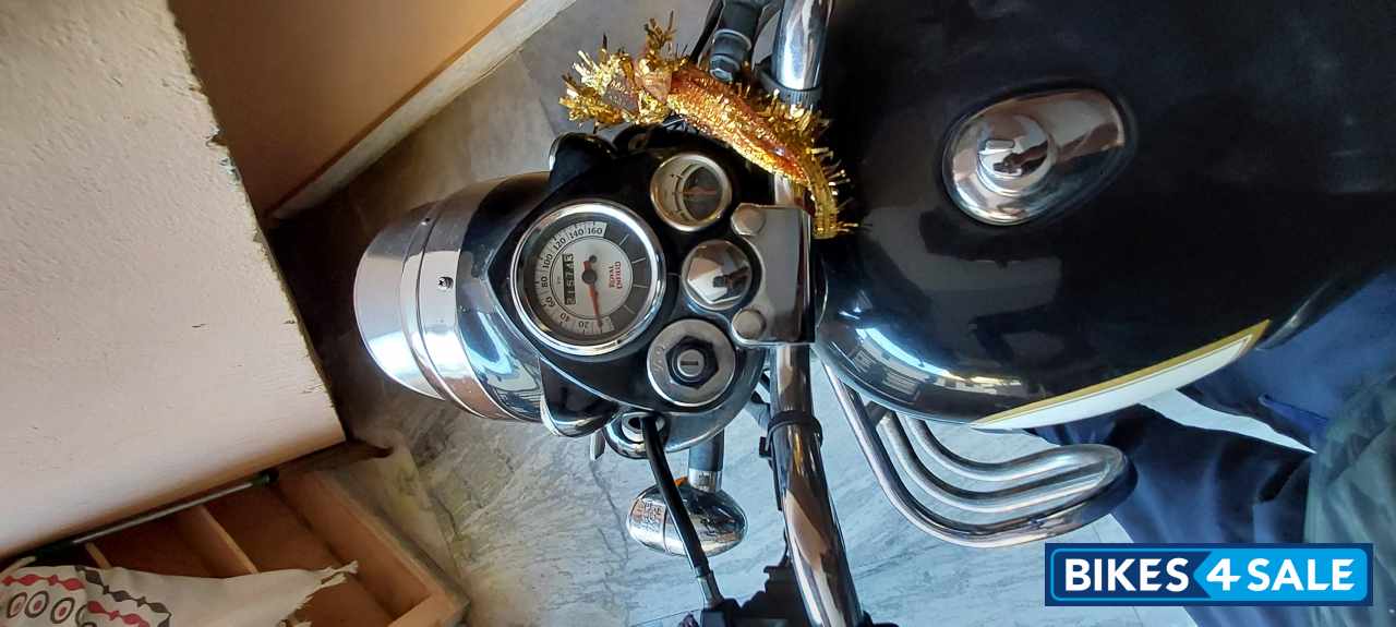 Black Royal Enfield Classic 350