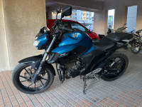 Cyan Blue Yamaha FZ25