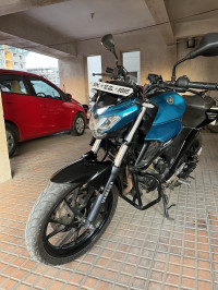 Cyan Blue Yamaha FZ25