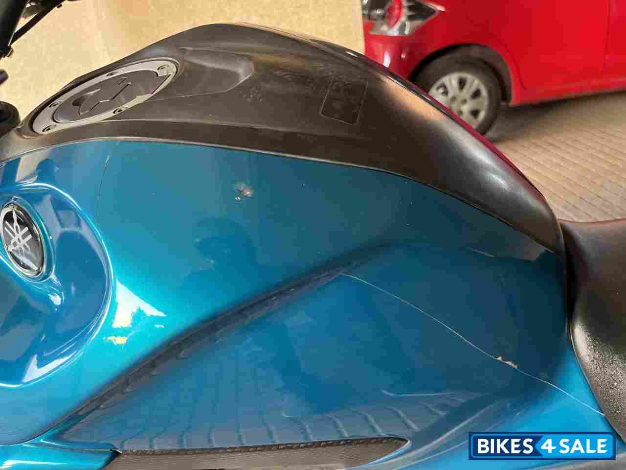 Cyan Blue Yamaha FZ25