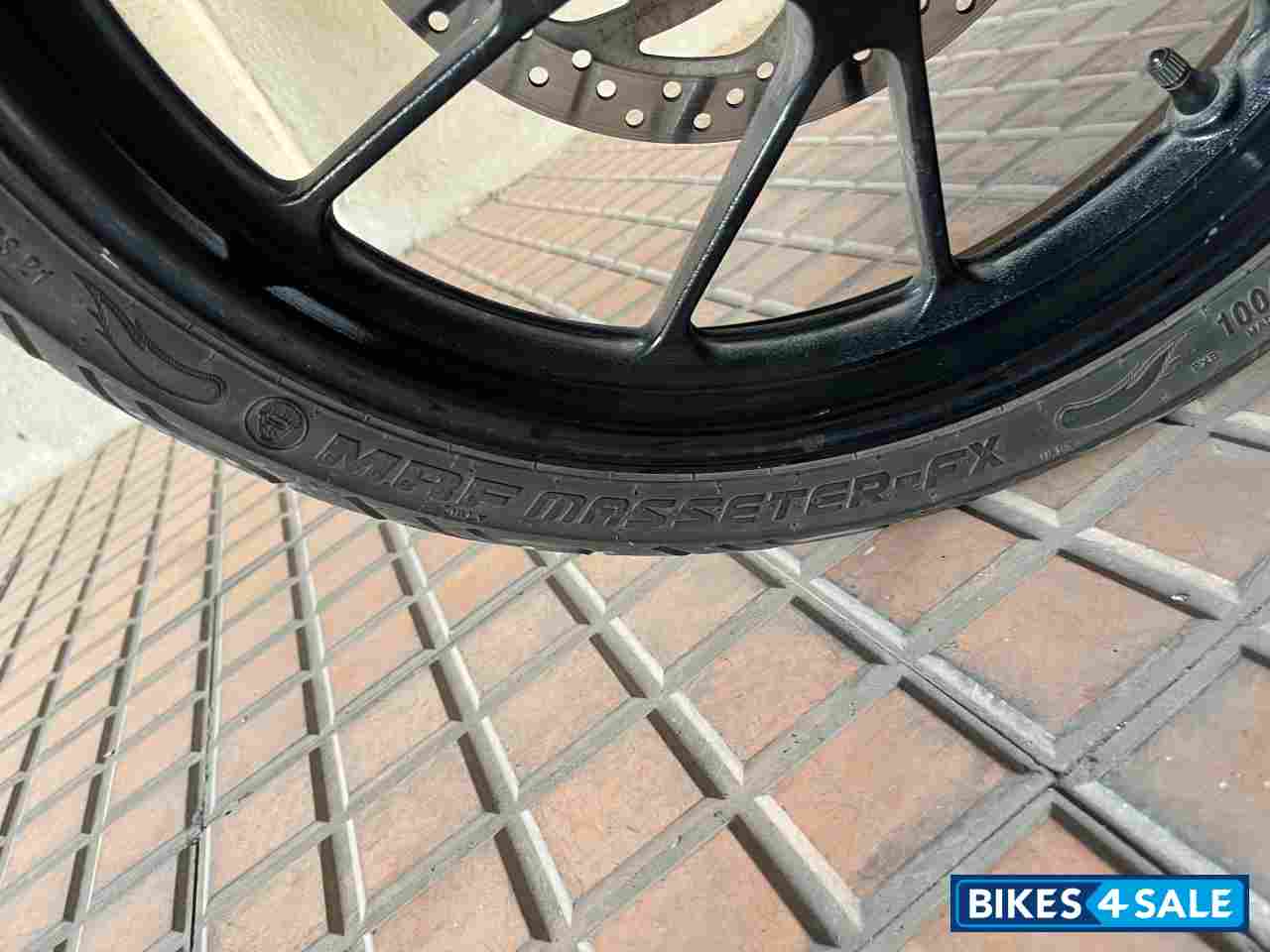 Cyan Blue Yamaha FZ25