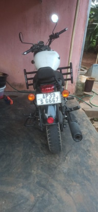 White Royal Enfield Thunderbird X 350