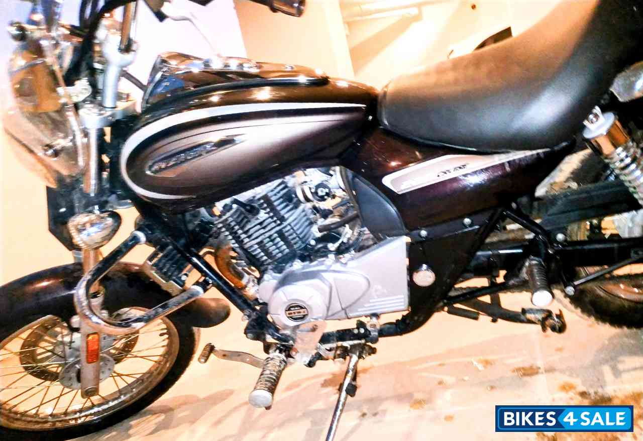 Auburn Black Bajaj Avenger Cruise 220 BS6