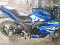 Blue Suzuki Gixxer SF
