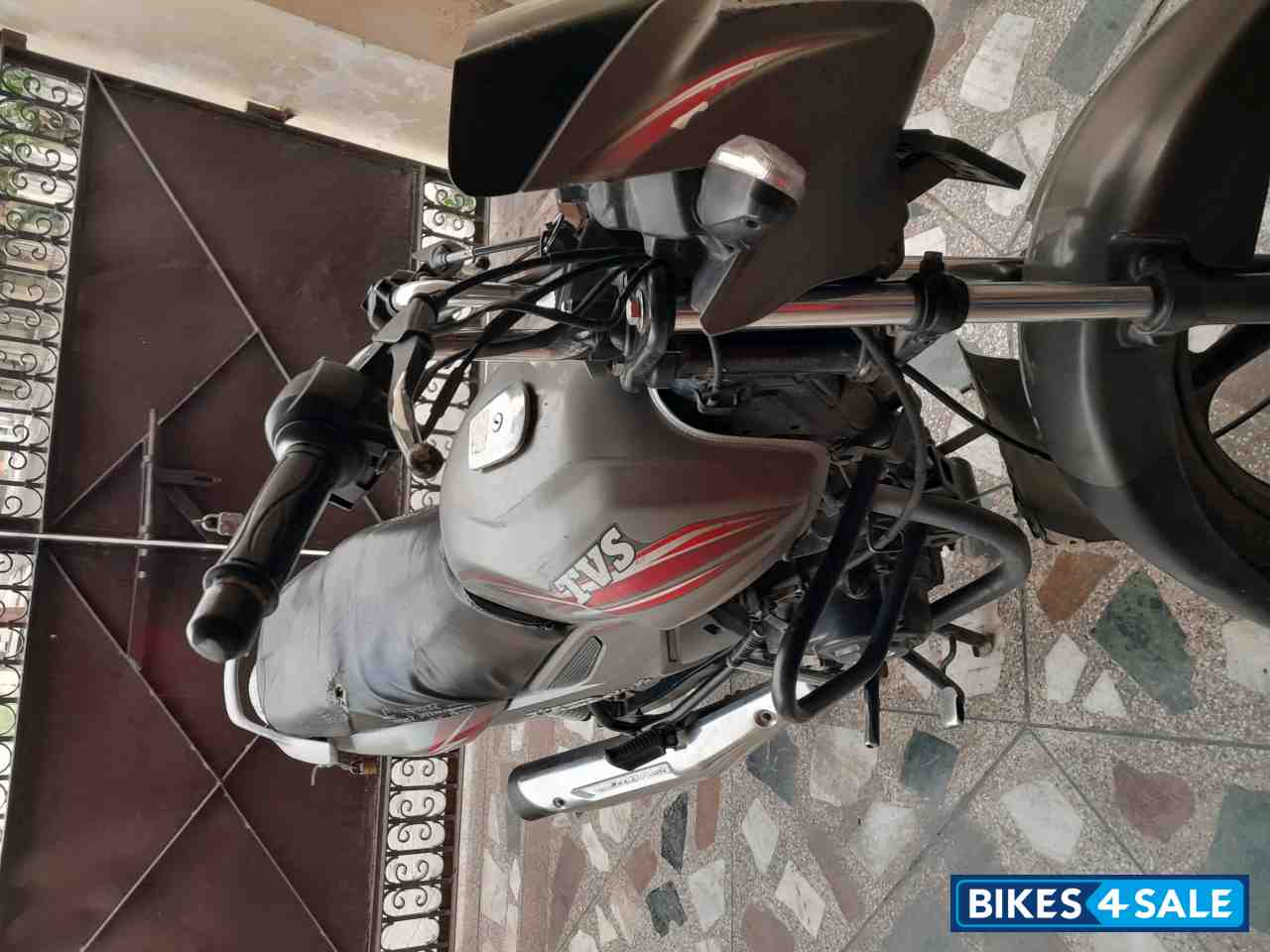 Grey TVS Star City Plus