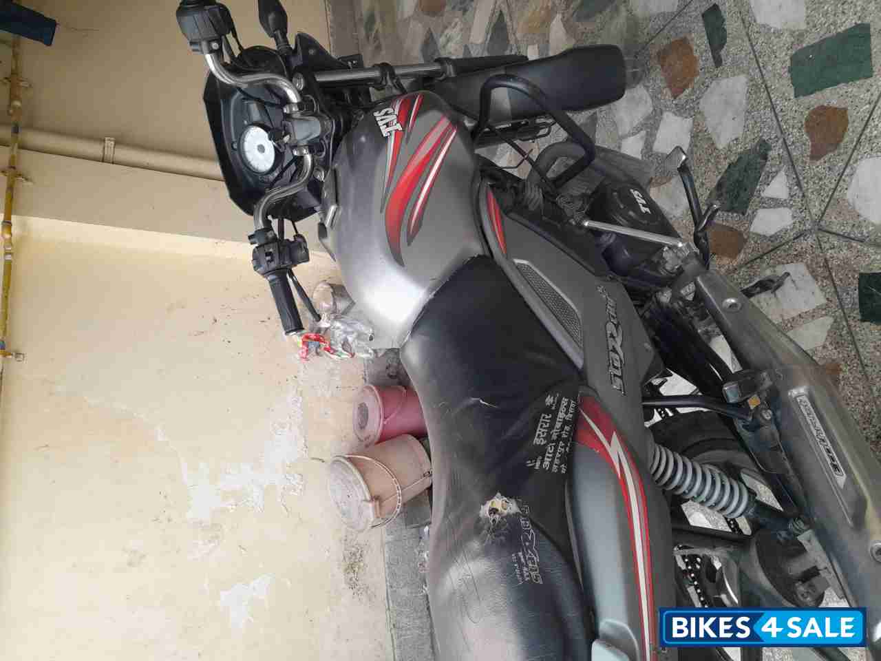 Grey TVS Star City Plus