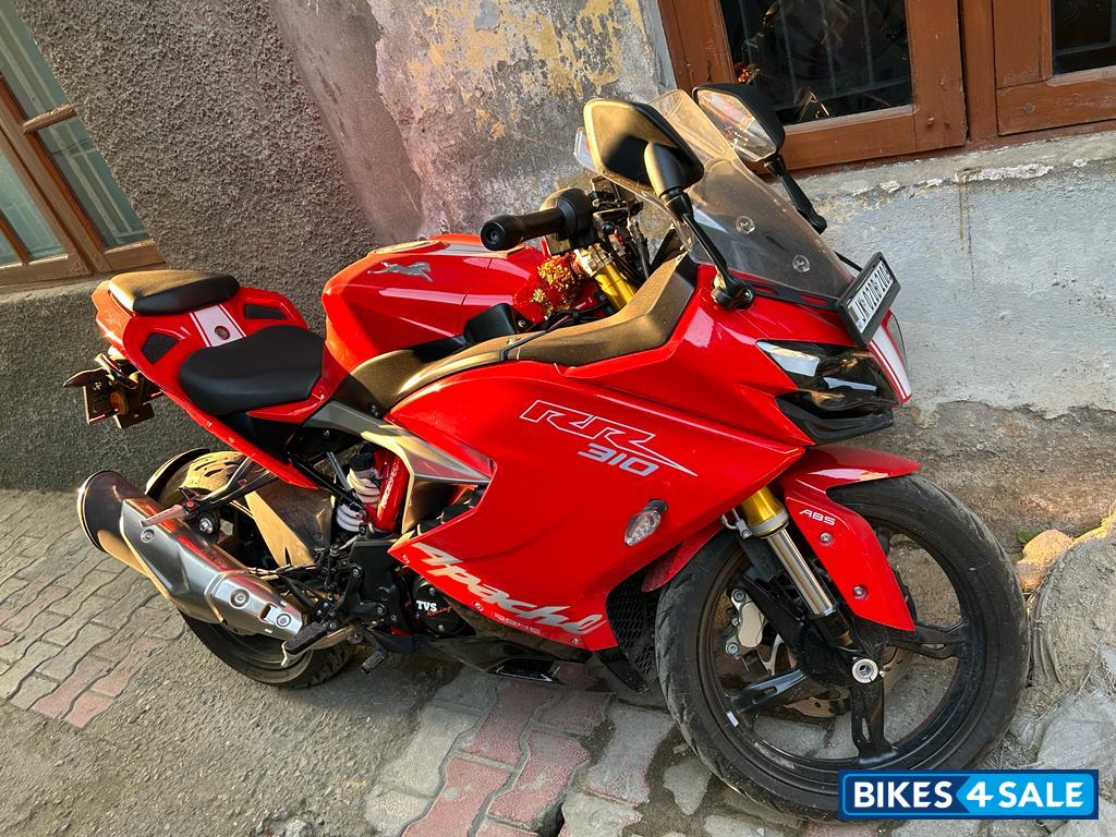 Red TVS Apache RR 310