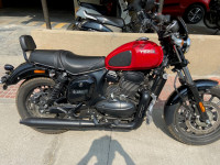 Yezdi Roadster Inferno Red