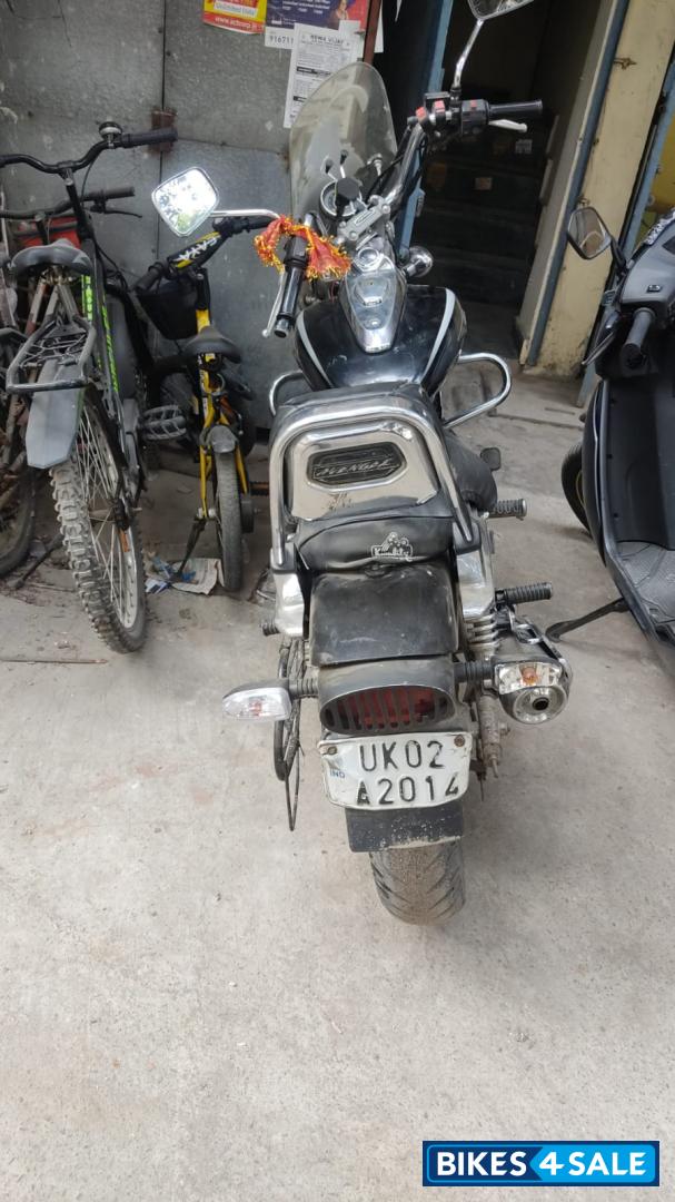 Black And Voilet Bajaj Avenger Cruise 220