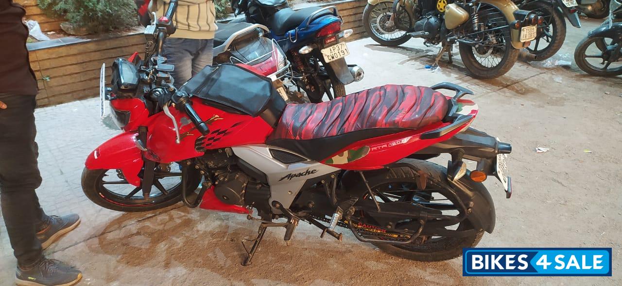 TVS Apache RTR 160 4V