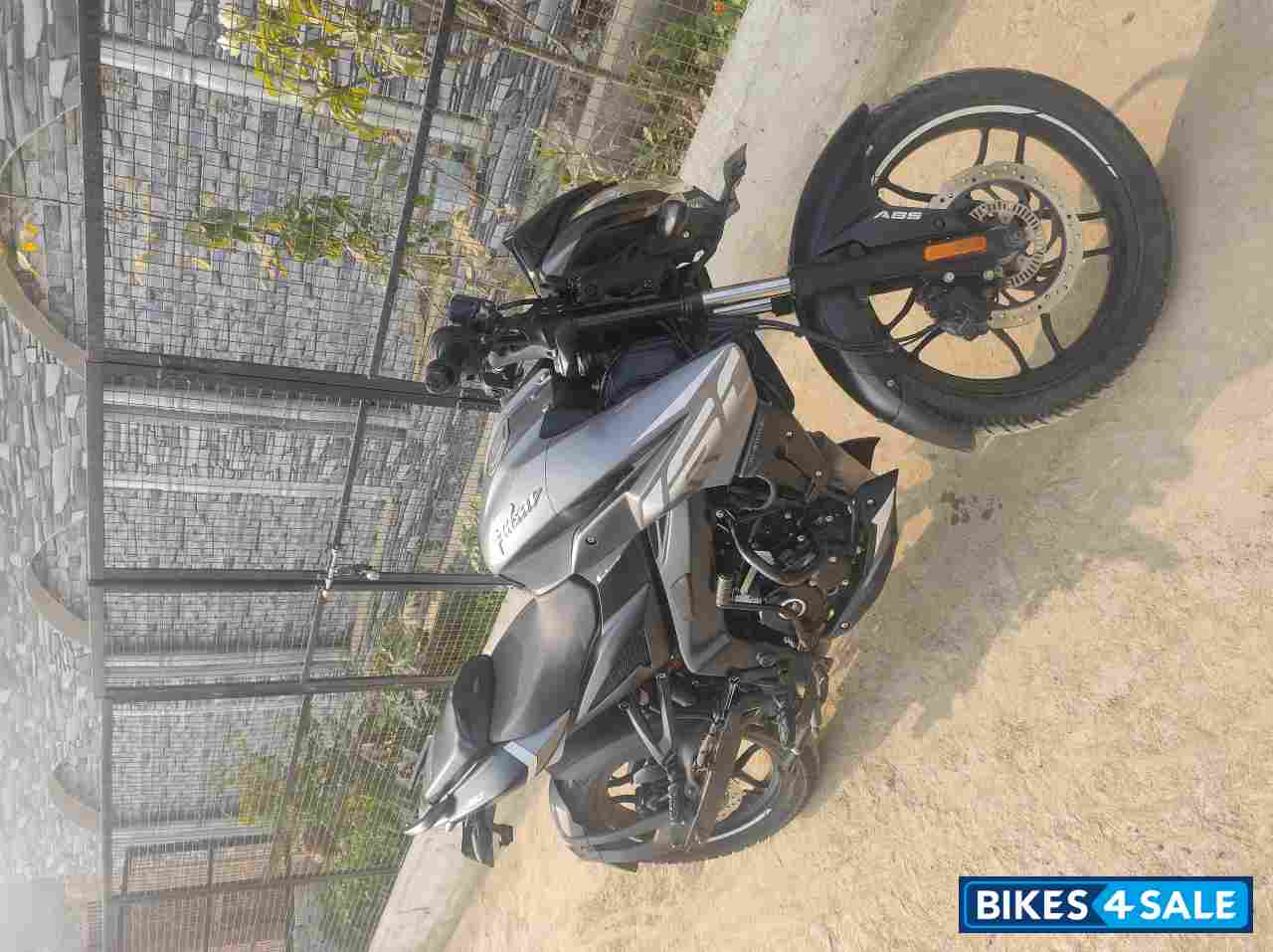 Grey Bajaj Pulsar NS 160 BS6