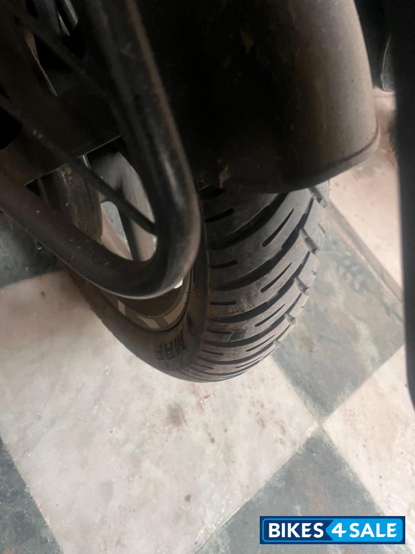 Bajaj pulsar 125 split