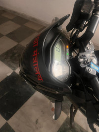 Bajaj pulsar 125 split