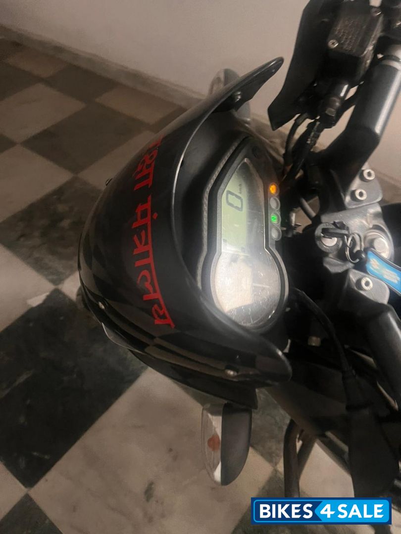 Bajaj pulsar 125 split
