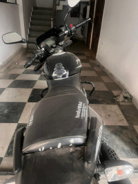 Bajaj pulsar 125 split