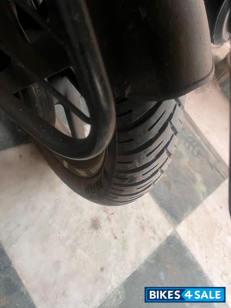 Bajaj pulsar 125 split