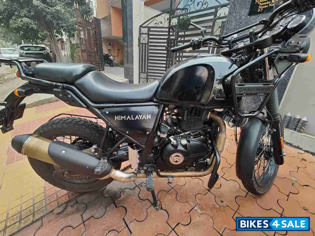 Granite Black Royal Enfield Himalayan 2021