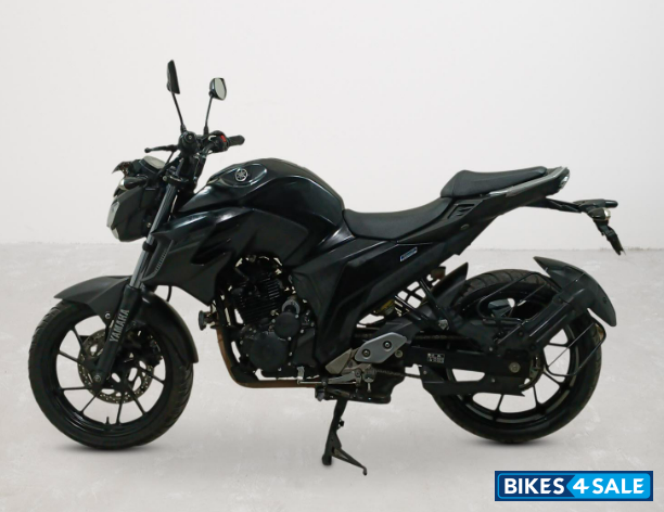 Yamaha FZ25