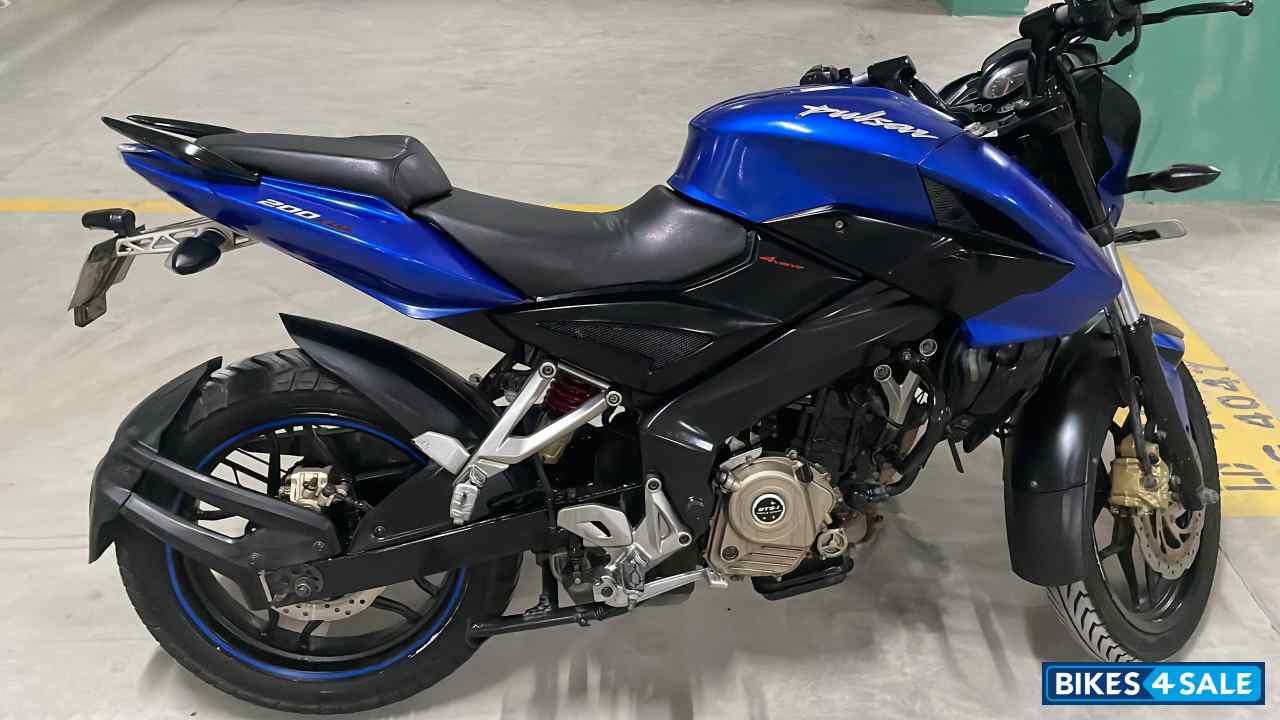 Bajaj Pulsar 200 NS
