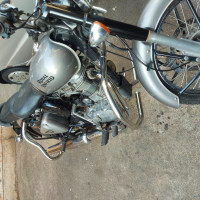 Gunmetal Grey Royal Enfield Classic Gunmetal Grey