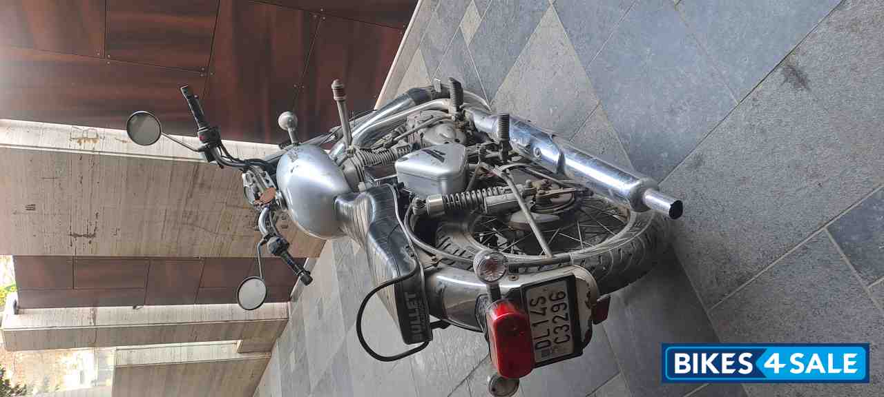 Silver Royal Enfield Bullet Electra Twinspark Silver Royal Enfield Bullet Electra Twinspark