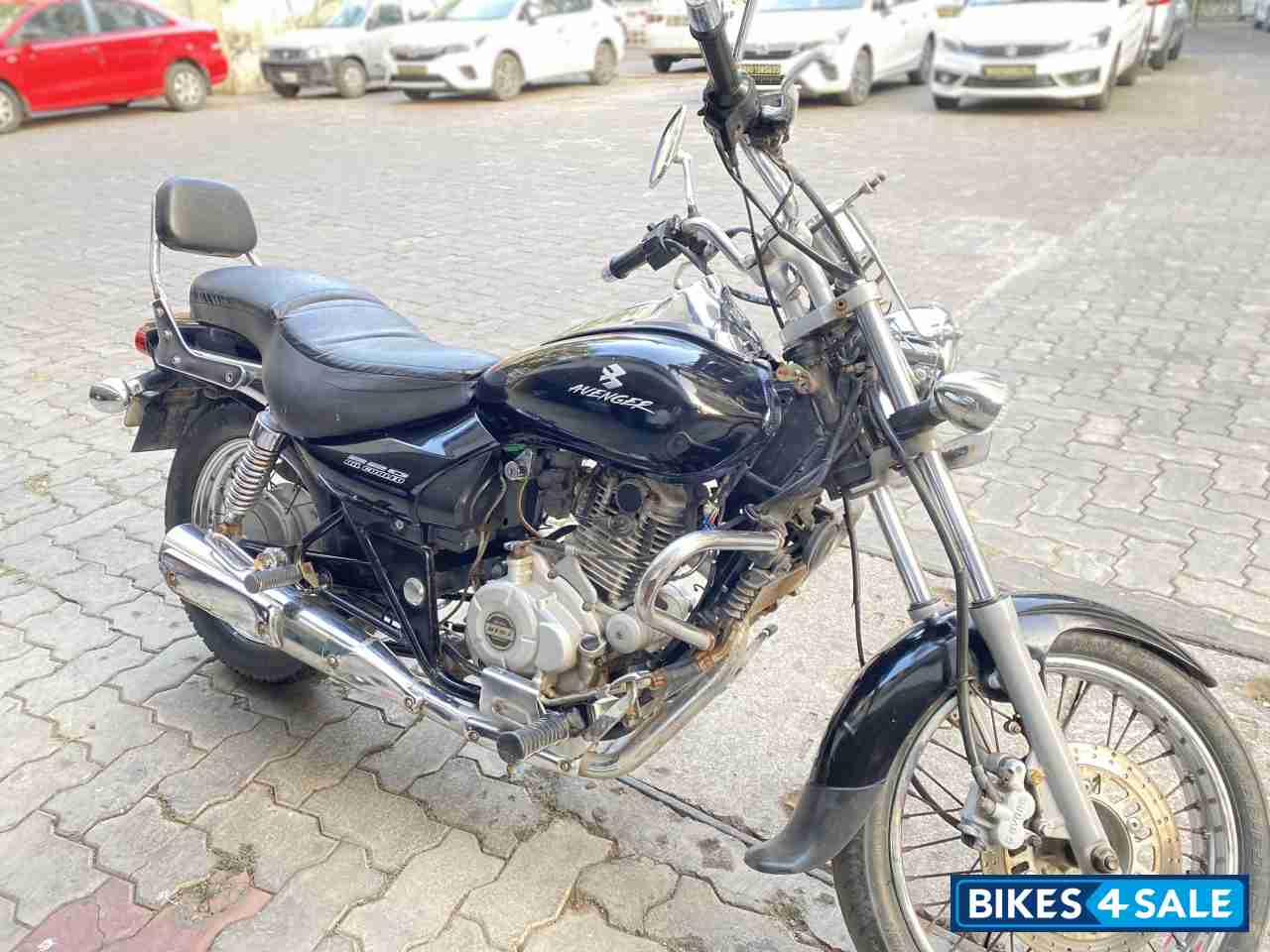 Bajaj Avenger 220 DTS-i