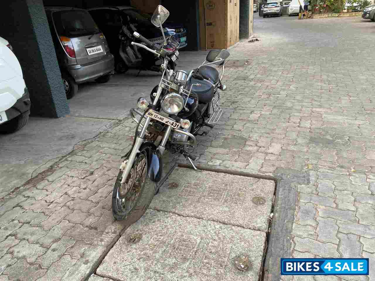 Bajaj Avenger 220 DTS-i