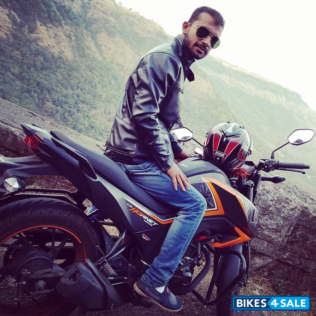 Orange Streak Honda CB Hornet 160R ABS