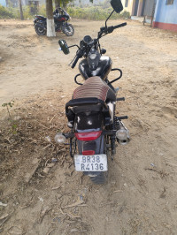 Bajaj Avenger 180 DTS-i