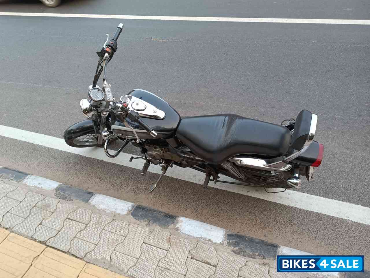 Bajaj Avenger Cruise 220