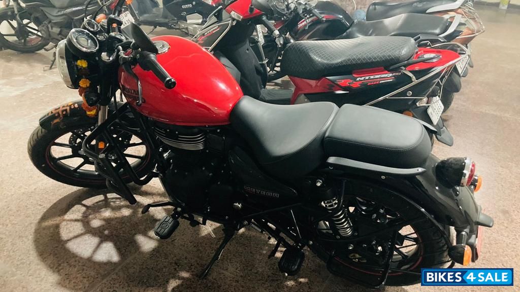 Royal Enfield Meteor 350 Fireball