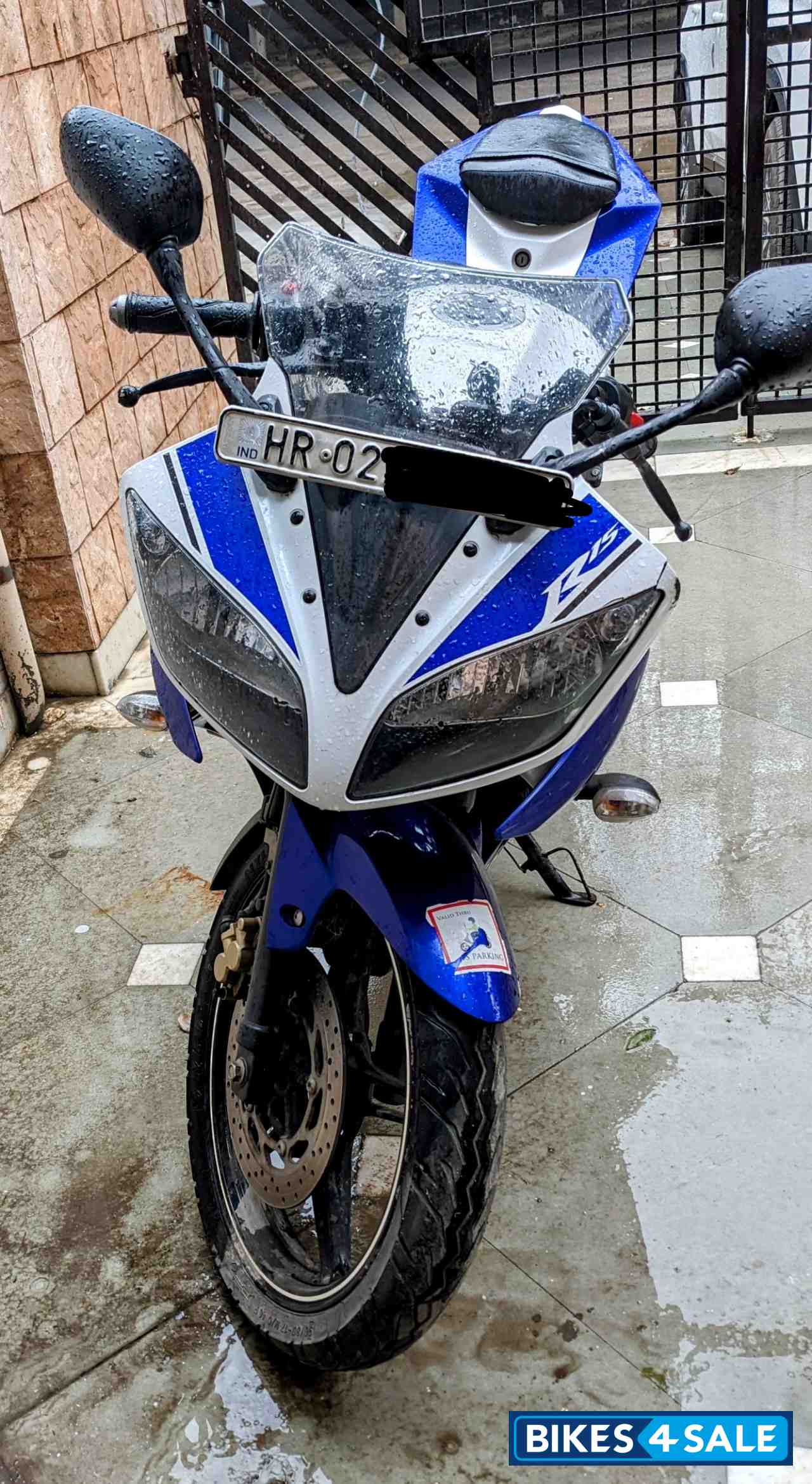 Racing Blue Yamaha YZF R15 V2