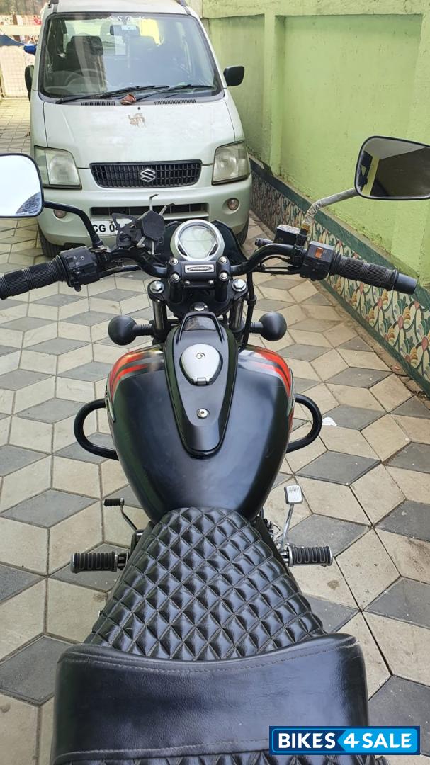 Bajaj Avenger 220 DTS-i