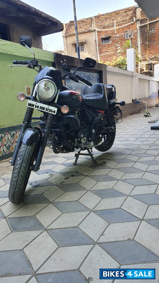 Bajaj Avenger 220 DTS-i