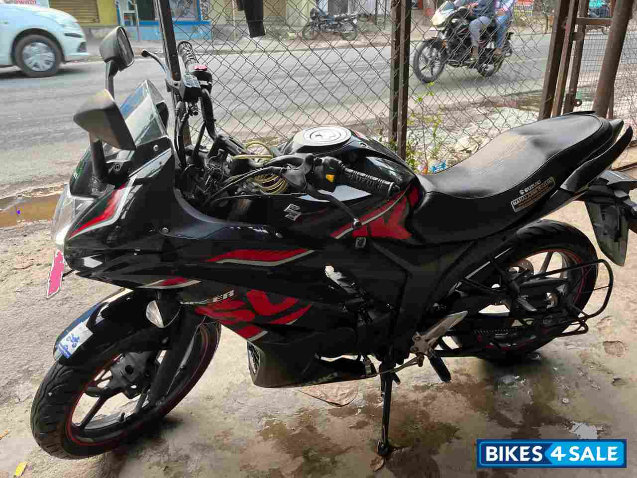 Black Suzuki Gixxer SF Moto GP