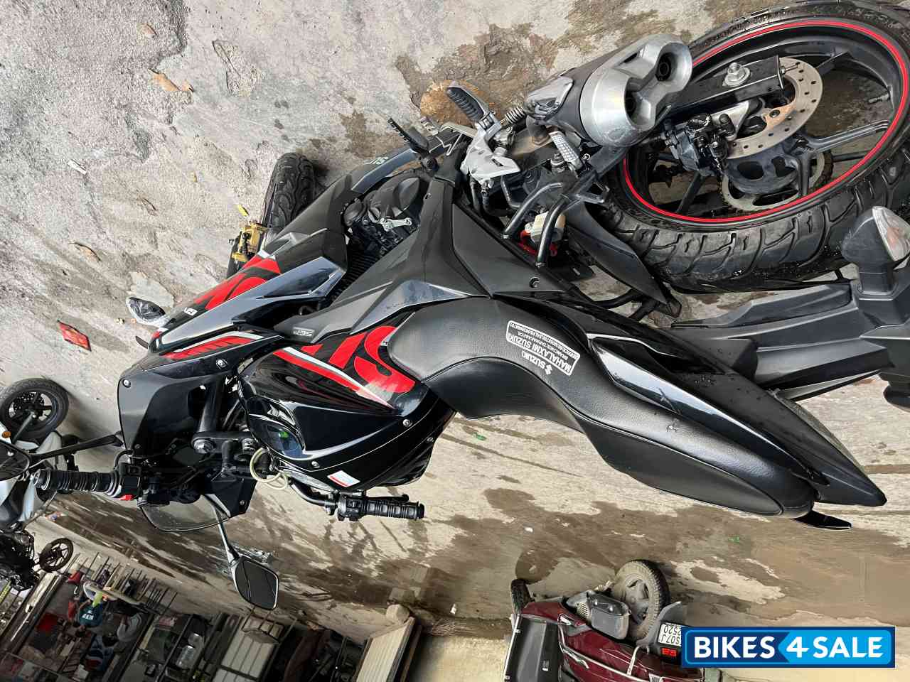 Black Suzuki Gixxer SF Moto GP Black Suzuki Gixxer SF Moto GP