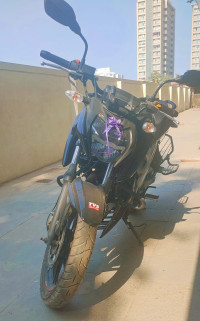 Black TVS Apache RTR 160 4V