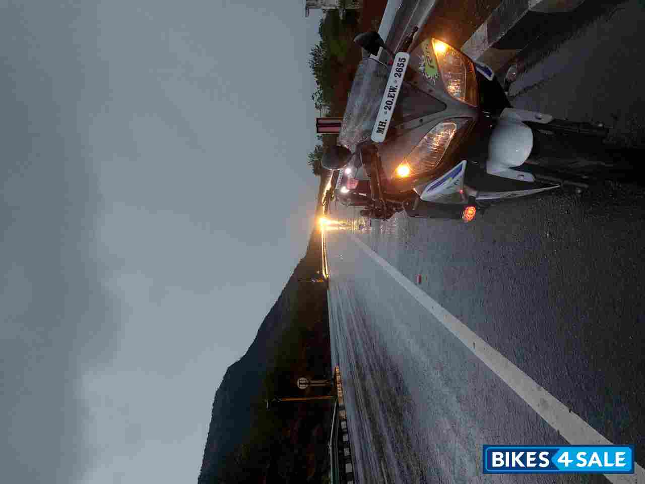 Special Edition Sparky Green Yamaha YZF R15 V2