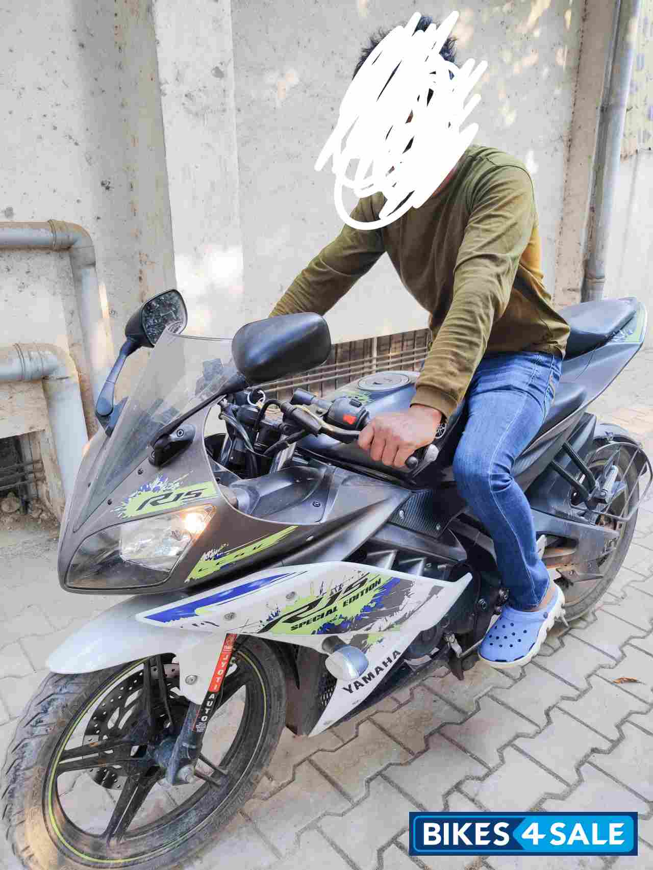 Special Edition Sparky Green Yamaha YZF R15 V2