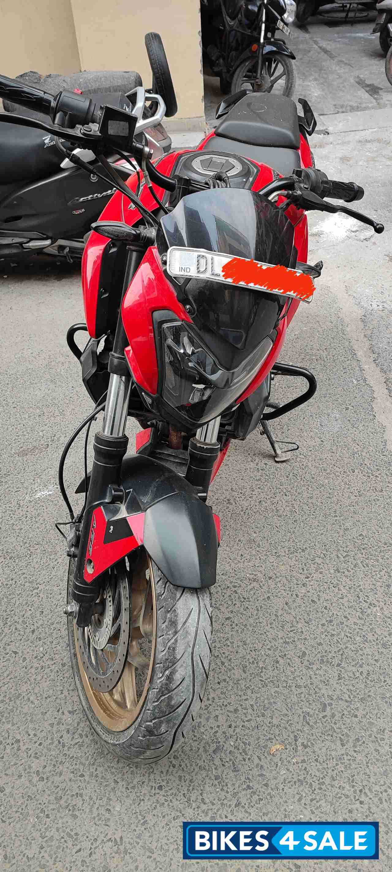 Canyon Red Bajaj Dominar 400 Disc